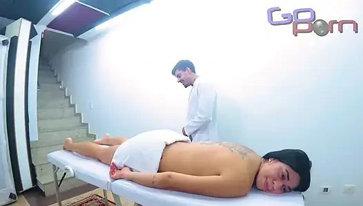 Brezilyalı kadında masaj sıcak seksle sonuçlanıyor