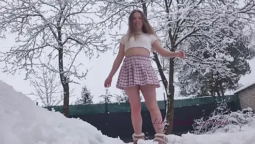 Little Slut Masturbates Outdoors Puts Ice in Pussy