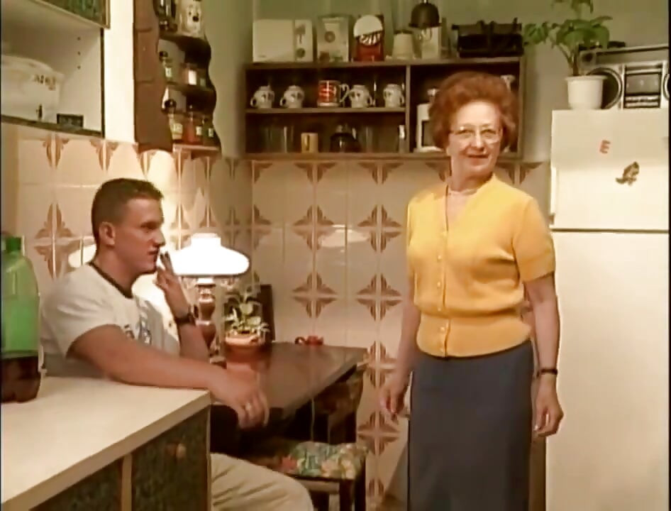 Granny hairy pussy fucking in the kitchen