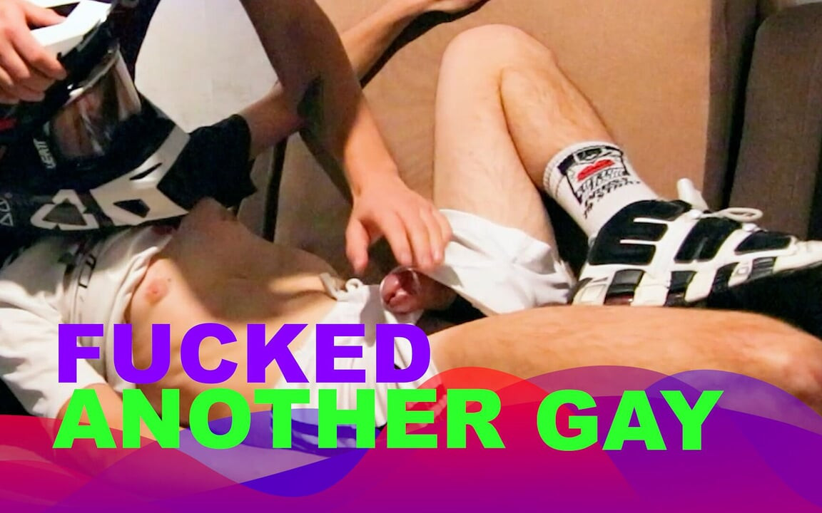 男が他の男を激しくファックした