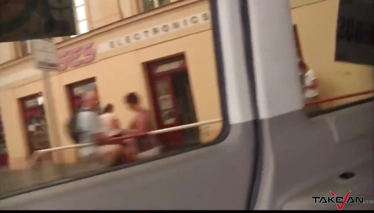 Sluty horny girl like to fuck amateur guy