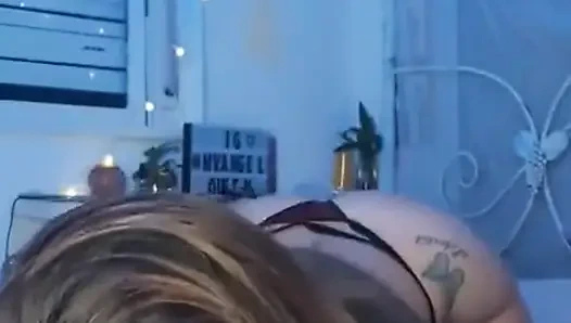 Двойное проникновение милфы-латины-шлюшки из Аргентины на видеозвонке