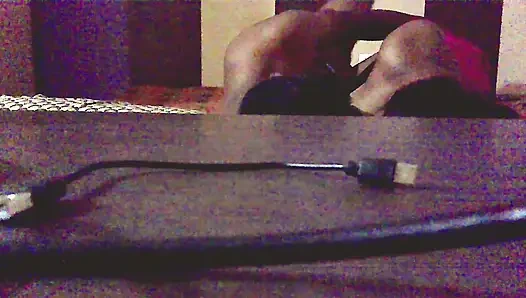 Pasangan desi berhubungan seks di kamar