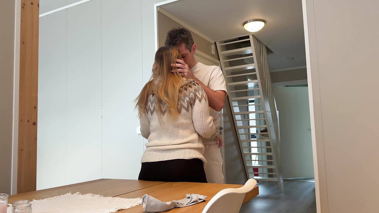 ทําให้เมียกูมาบนโต๊ะในครัว