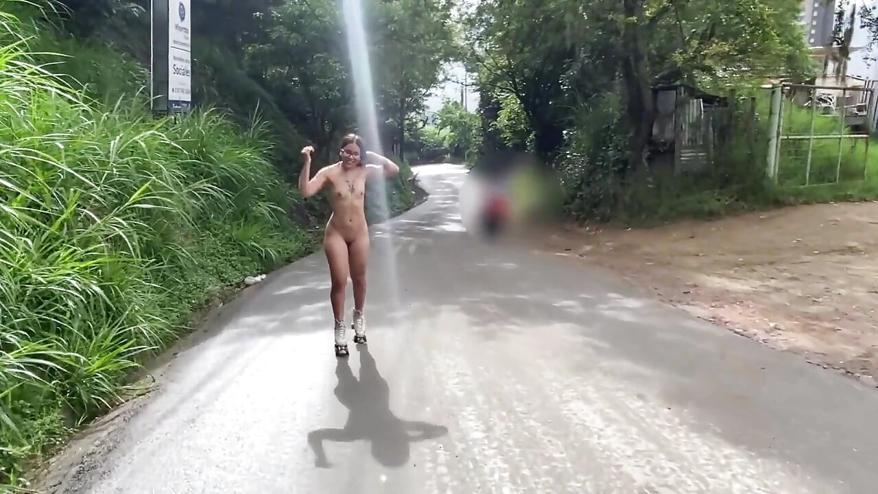 Ketelanjangan rol di jalan