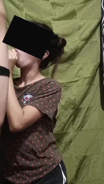 Must-see moment from "Dalagang Pinay First Time Sumubo Ng Burat💦"