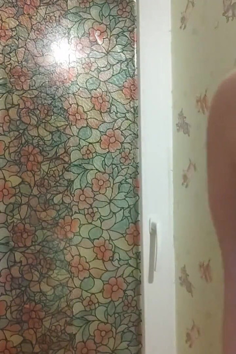 Maćeha muze kurac pastorka za proteine