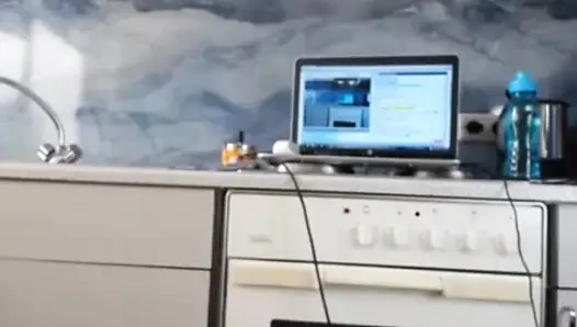 Sexy Dea Twerking on Live Streaming