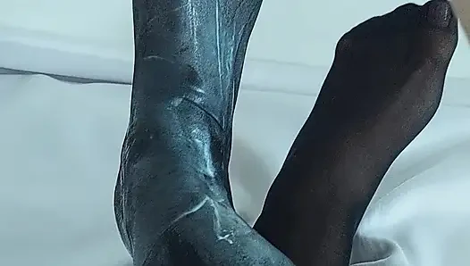 BLACK PANTYHOSE WITH LOTS OF COSMETICS