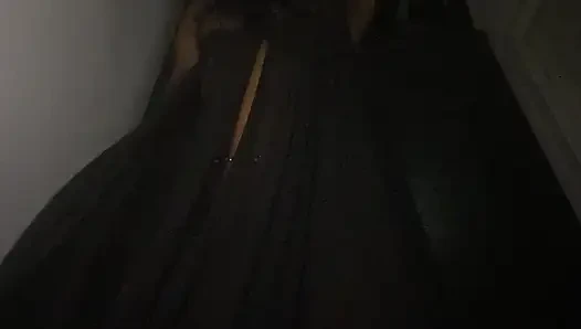 Горячая чернокожая крошка сидит на лице, сексуальный танец толстой киски показывает круглую жопу (часть 2) в видео от первого лица