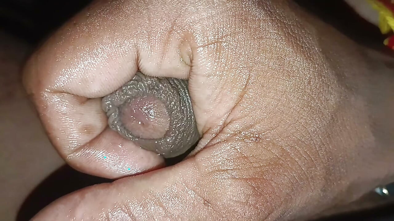 Desi dečak masturbira indijski kurac