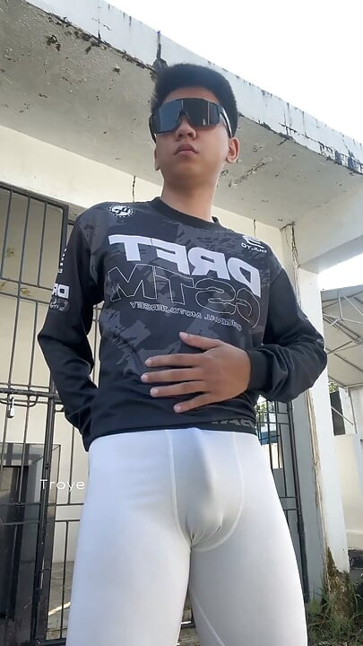 Asian Boy Went on a Long Ride and Masturbate Outdoor