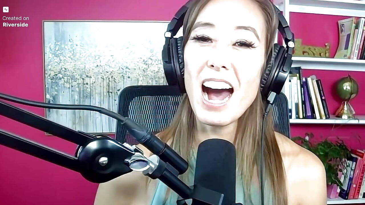 Entrevista de Trikepatrol - Christy Love (¡pastor, intérprete adulto y comediante!)
