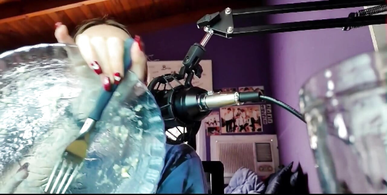 Їсть мій обід менш ніж за 10 хвилин