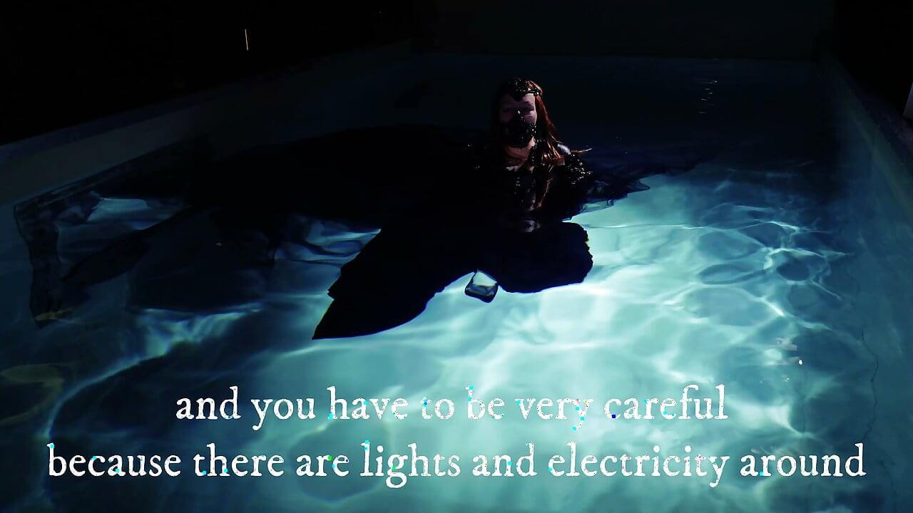Underwater shooting - full backstage