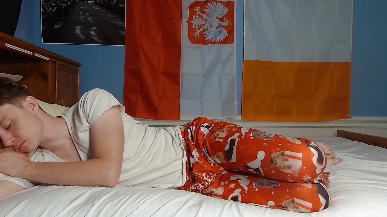 POV When Your Horny Before Bed So You Go To Your Friend's Bed