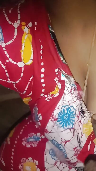 Beautiful Tamil Aunty Lets Husband Videotape Her Private Parts