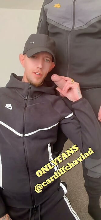 1. イギリスのチンピラ青年が巨大なチンポを激しく突き刺される