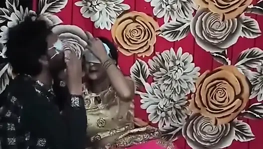 Индийский дези Suhagraat, муж и жена 1