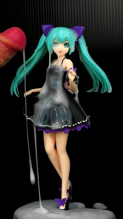 Miku Hatsune 02 figure bukkake(fakeCum)