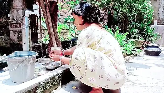 Hintli deshi güzel kolaj kızı neredeyse domaltarak sikişiyor