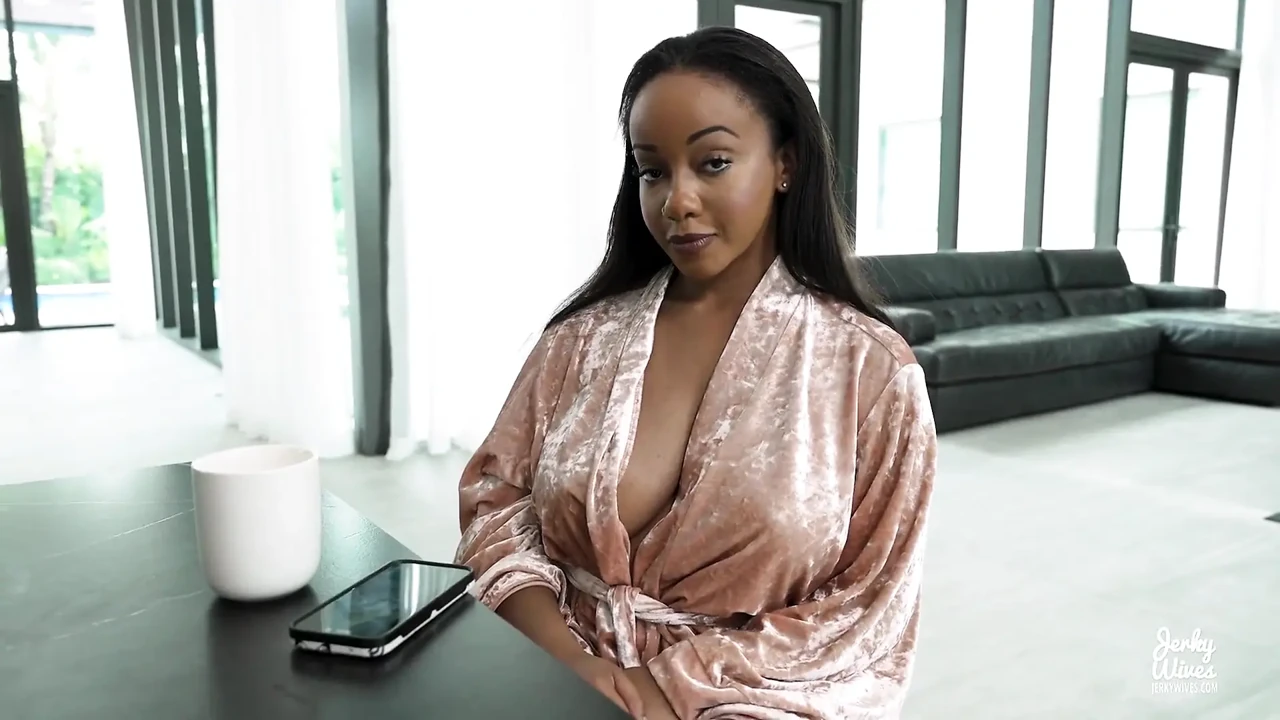 Lily Starfire in Stepmoms Gift to Me - Anal