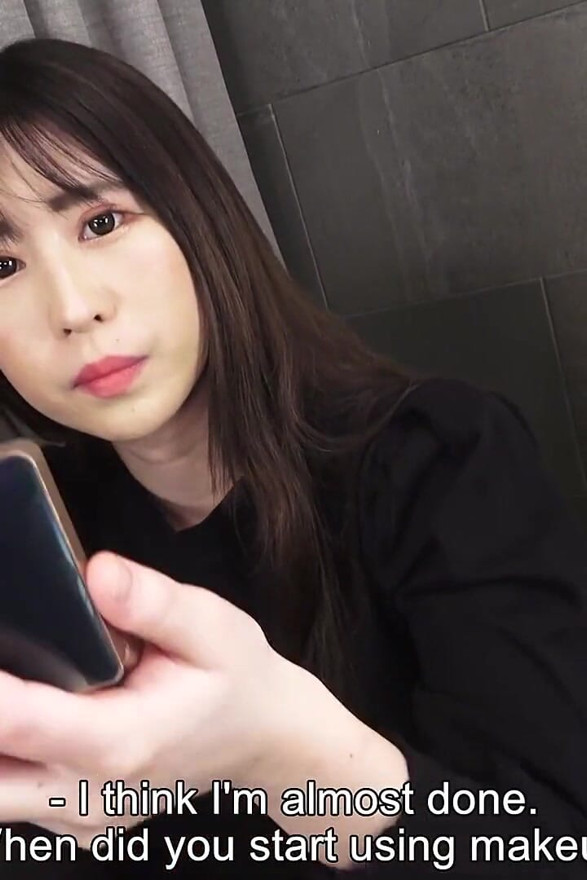 Hitomi Kanzaki Backstage