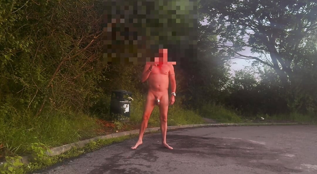 Risky wanking naked barefoot outside