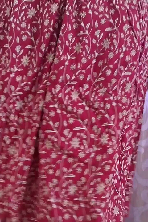 Kijk hoe ik mijn ding doe en sappen uit mijn kijkgat drink