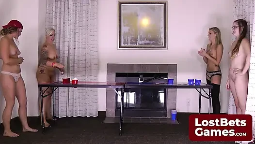 Strip beer pong bareng tyler, tobi, dylan, dan sassy