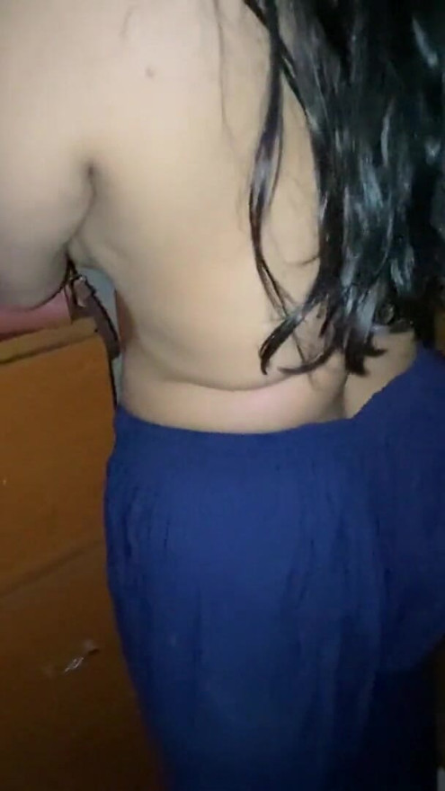 A beautiful desi beauty comes from outside and changes her saree. | Clip 1