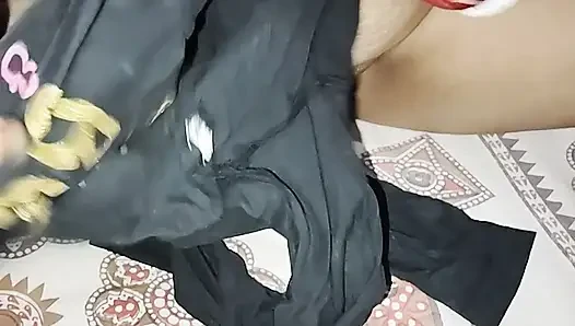 Mujhe mota lund chahiye koi hai jo mujhe kala or lumba