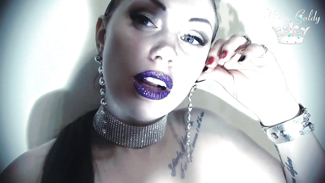 Purple glittery kissing & lip smelling
