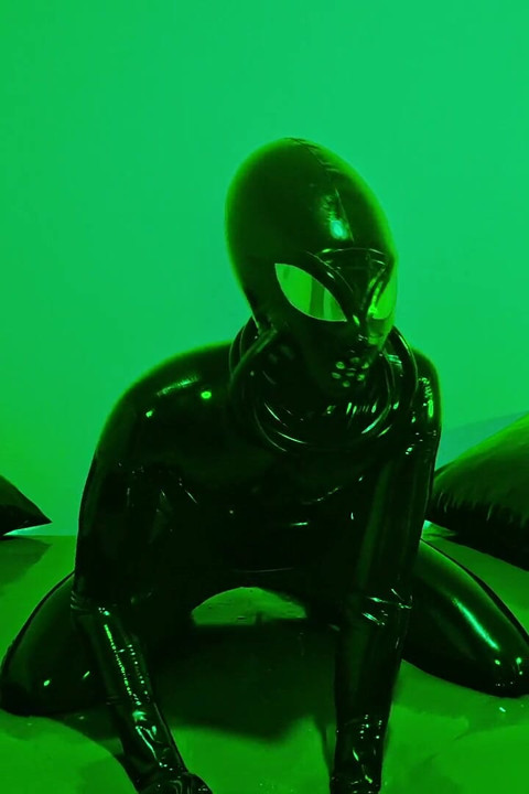 Липкое анальное удовольствие инопланетянина - Alex Latex
