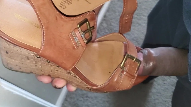 cum on latina wedges