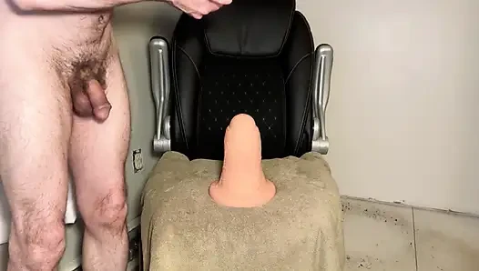 Charlie göt xxl dildo oyunu