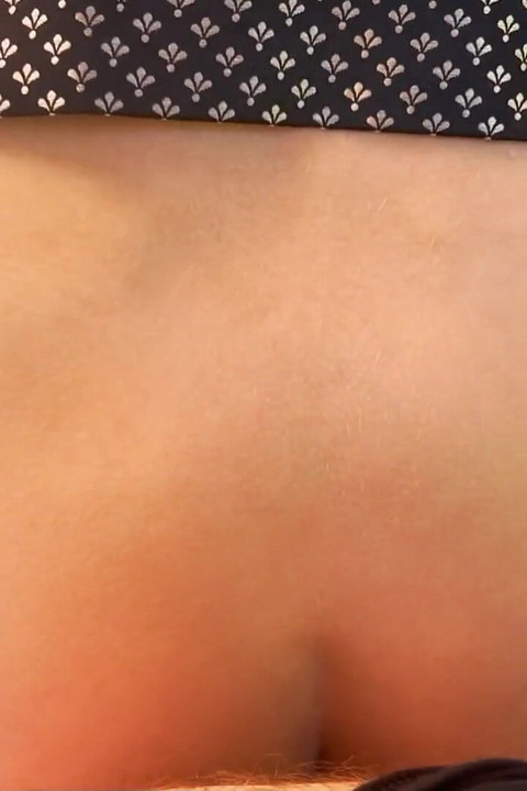 Quente loira alemã menina em Dirndl é fodida em todos os buracos