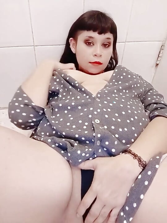 Masturbation Pussy in the Bathroom