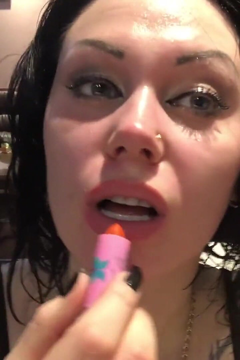 Orange lips & wet hair fetish