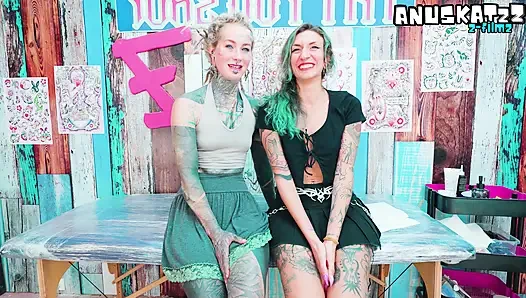 Seks anal threesome bareng seniman tato bertato sampai dicrot di dalam