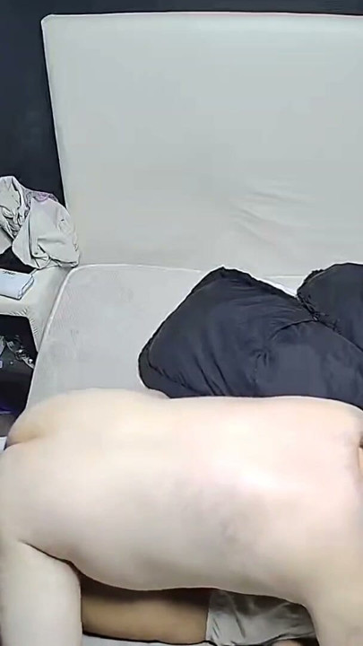 PUCHIS - MILF STEPMOM FUCKS HER VIRGIN STEPSON TO GET HIM TO TRY A VAGINA FOR THE FIRST TIME. | Clip 1