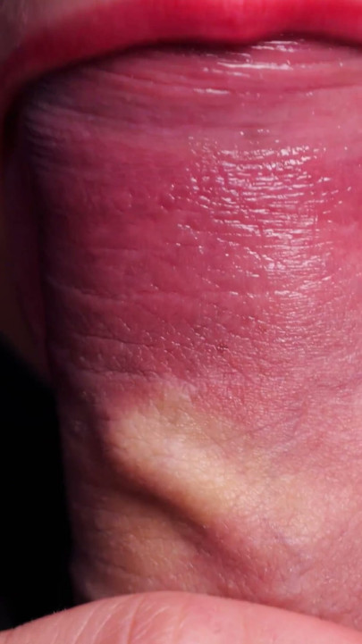 Extreme Macro Blowjob ASMR: 缰绳般的舔弄、慢吸吮与爆炸性高潮 | Clip 1