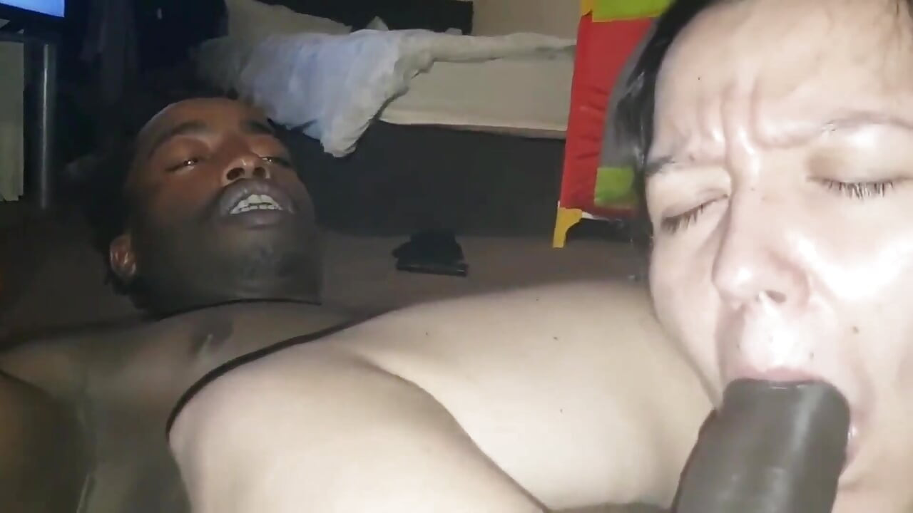 WildEnglishbbw bbc Nata4sex me encuentra en la cama en un goan nada más