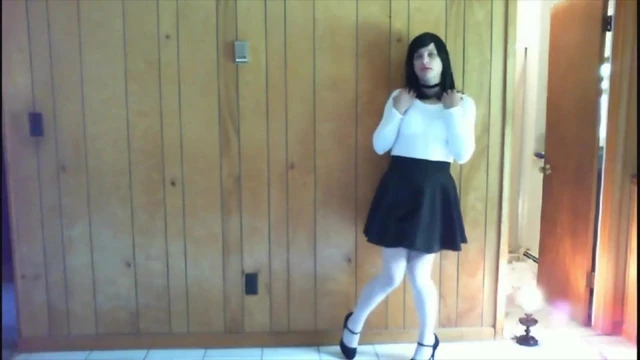 Cute Tgurl goes on a date