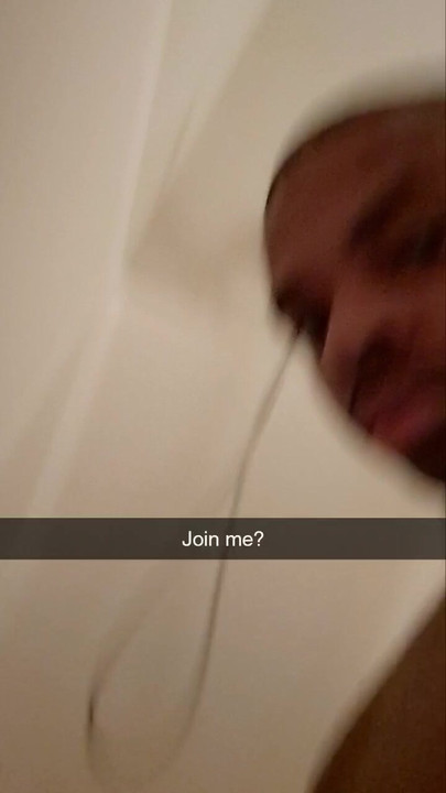 Acariciando mi BBC en la ducha Snapchat