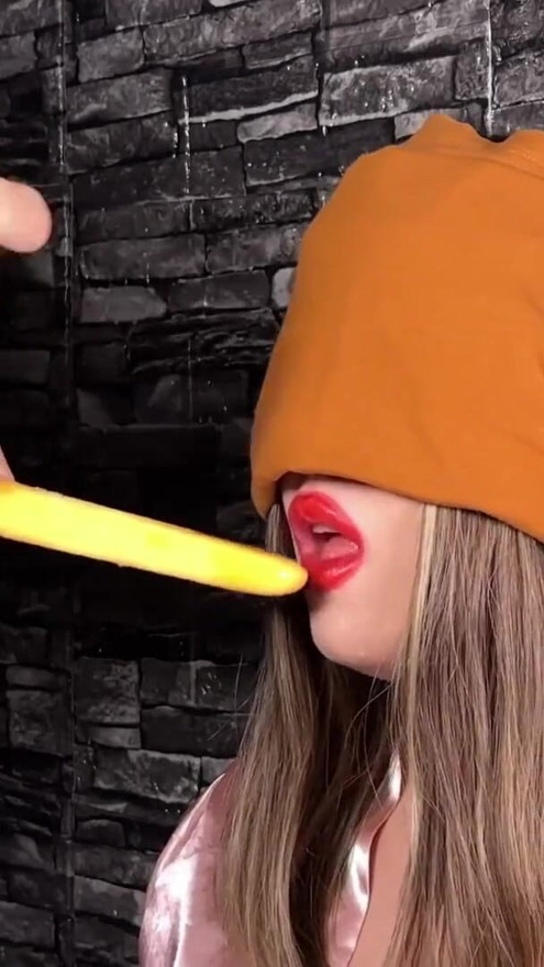 ICE CREAM GAME. Step Sis DEEP-THROATING and getting a big CUMSHOT during the Taste Game | Clip 1