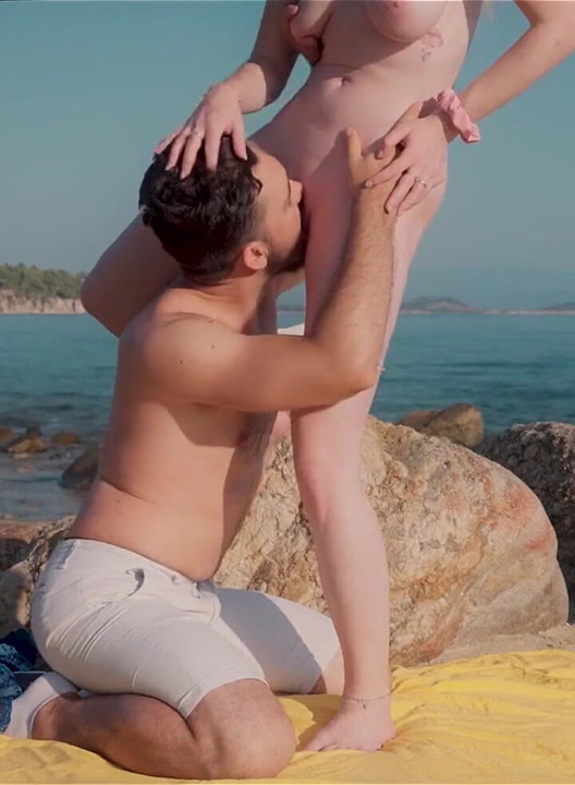 Risking It All on Empty Beach - Real Amateur Couple Squirt