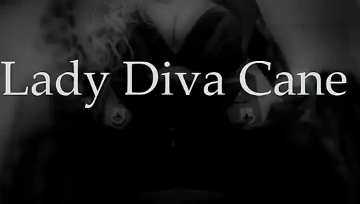 Elektro venus schwanzmelken und Maschinenfick in der Lederschlinge