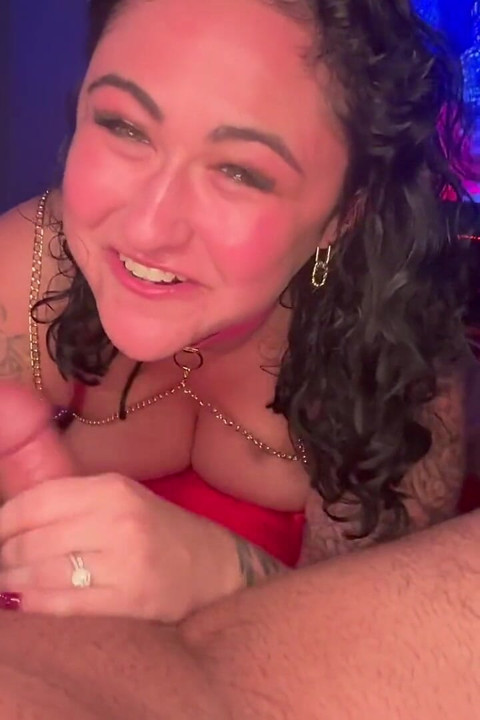 Rave Girl nielee spermaa kulissien takana