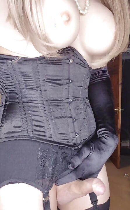 Lastik memelerimin her yerine boşalmak ister misin?